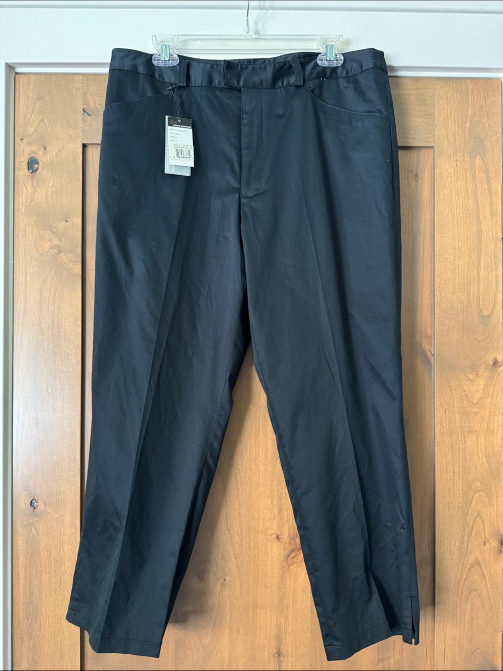 NWT Greg Norman golf pants Womens 14 Black Crop Activewear Performance